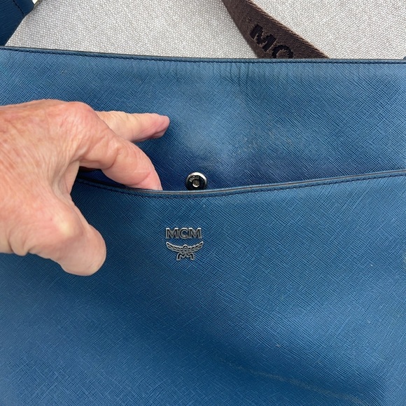 Blue leather MCM Crossbody - Picture 2 of 11